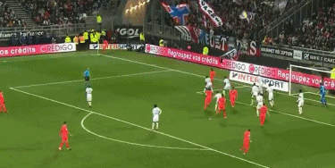 罗马诺：巴萨冬季不太可能重金引进中卫，埃永一直是考察对象（罗马诺：巴萨冬窗难砸重金签中卫，埃永仍在重点考察名单）