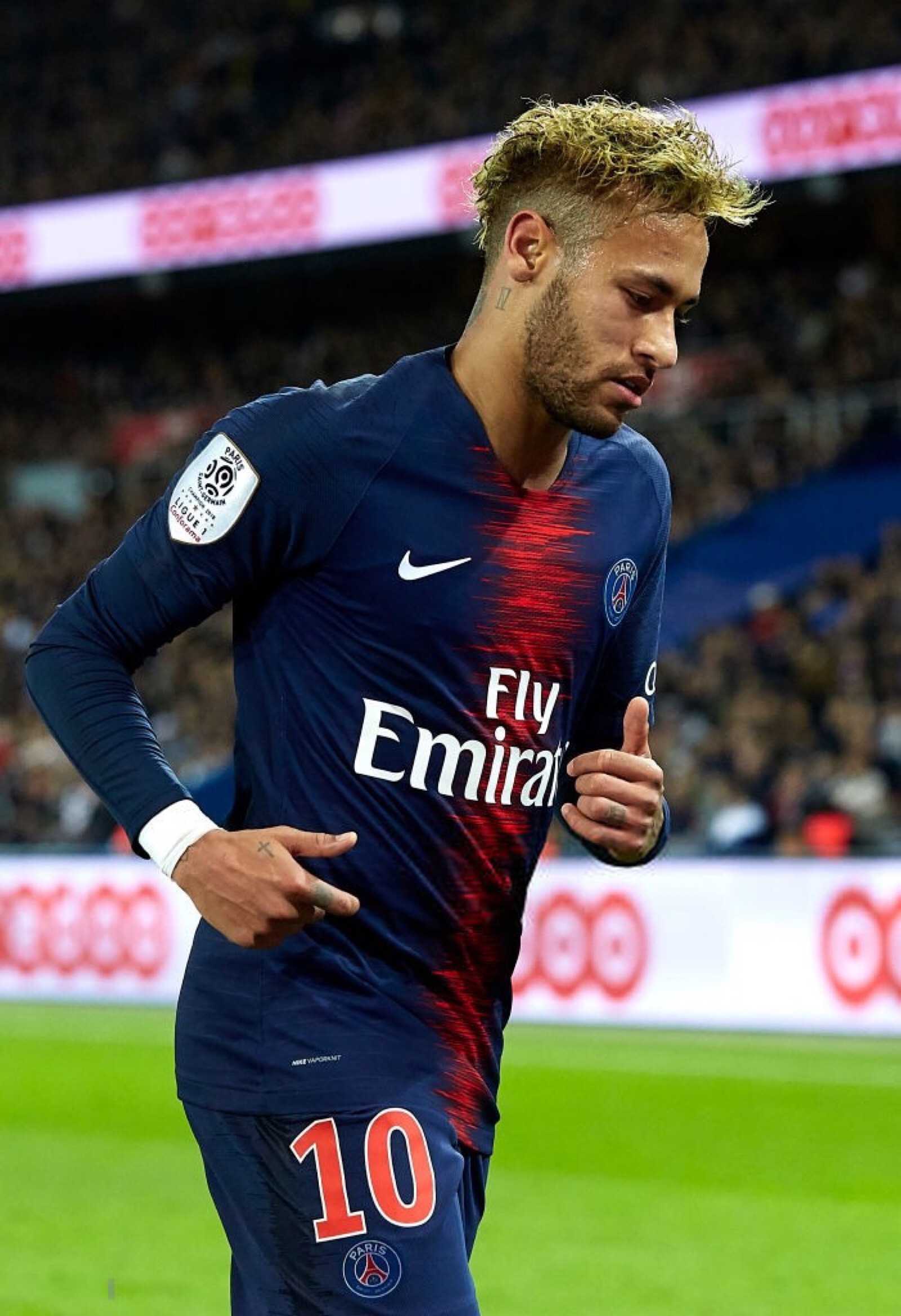 3球2助攻!卡尔刷新拜仁德甲年满18岁之前球员进球参与纪录（3球2助攻！卡尔改写拜仁德甲未满18岁球员的进球参与纪录）