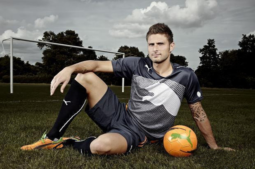 凯文-麦卡利斯特：当然想参加世界杯，阿根廷右后卫竞争很激烈