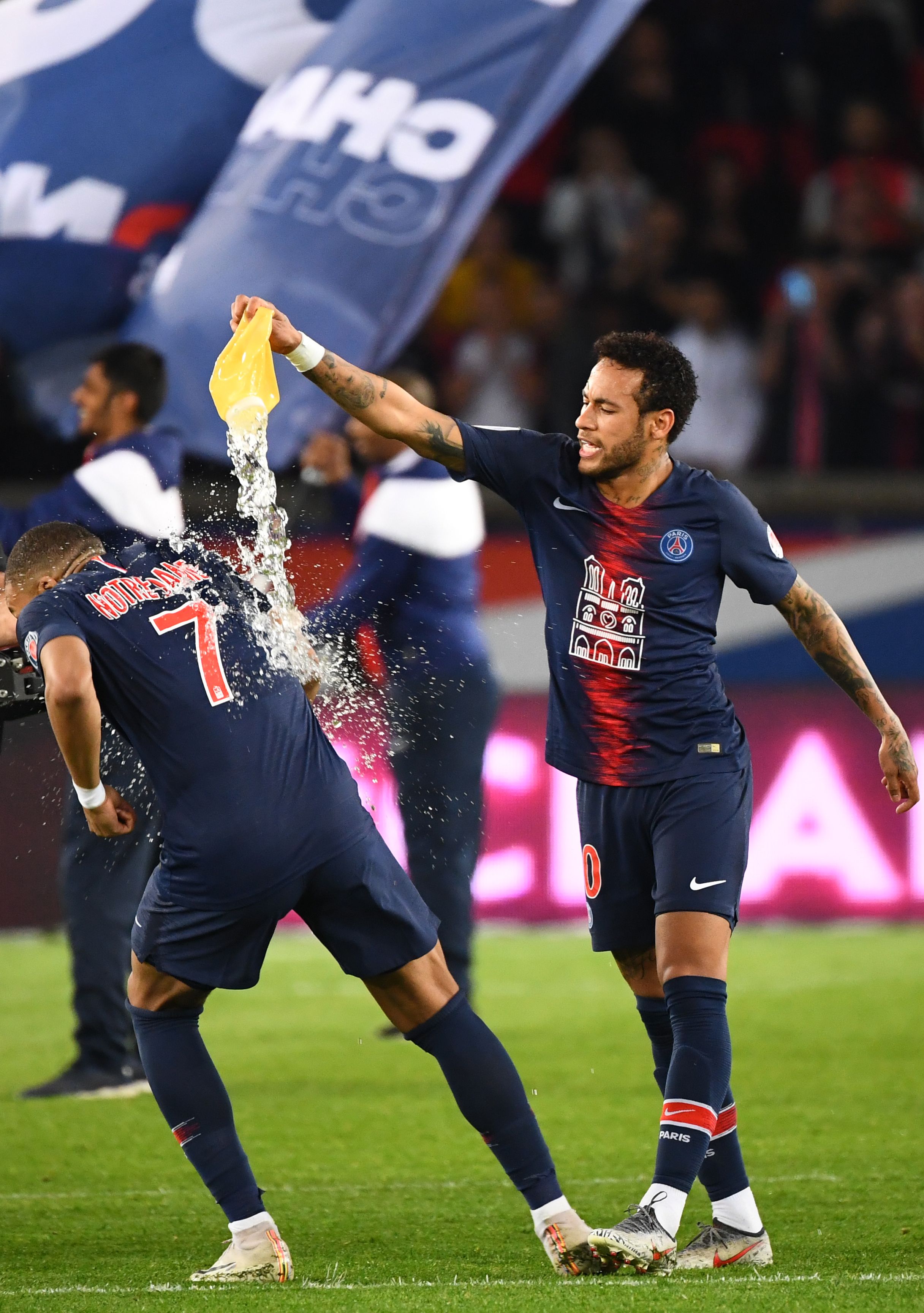 斯基拉：加图索现场考察米兰19岁左后卫巴尔泰萨吉