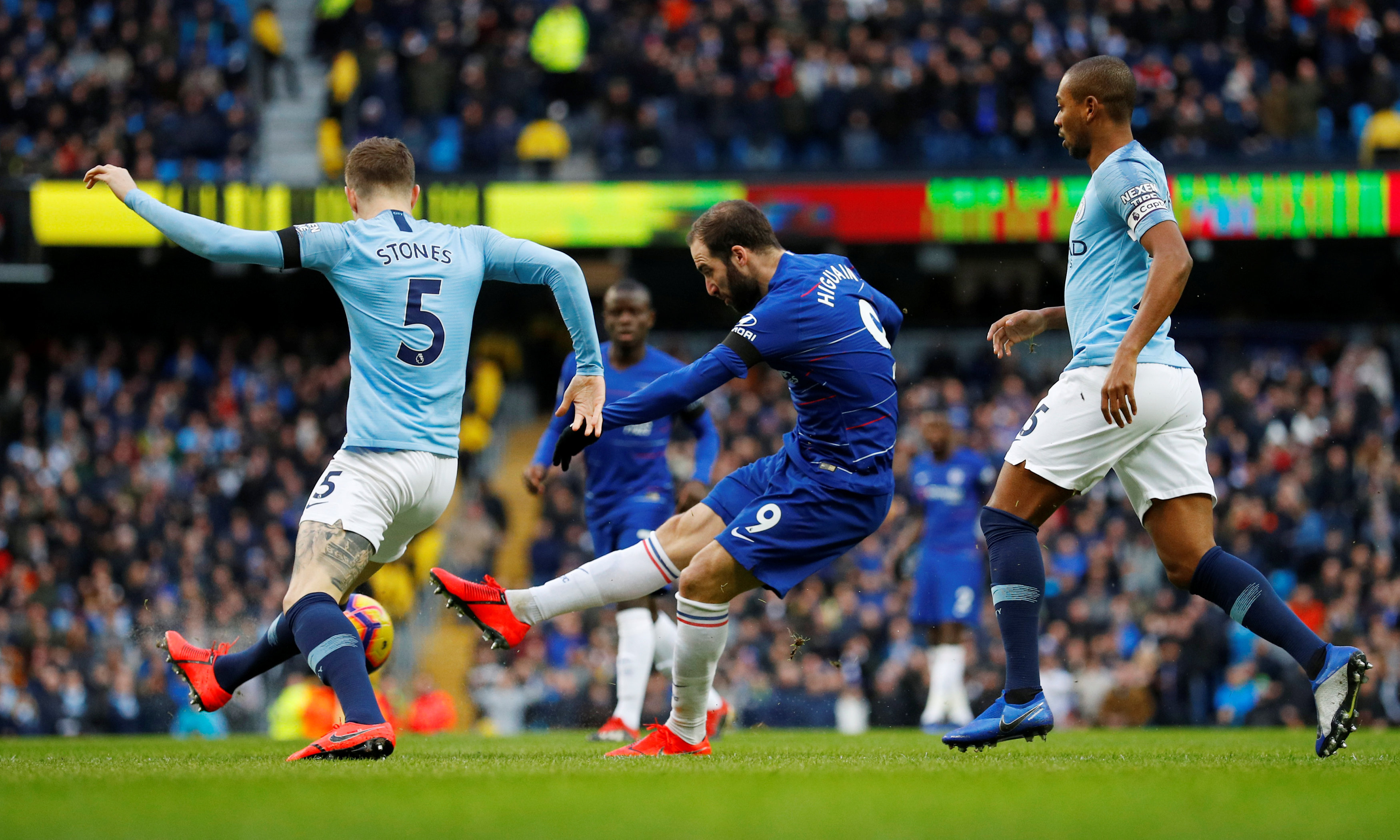 苏超泰州主帅：没觉得自己是城市英雄，走下领奖台就从零开始