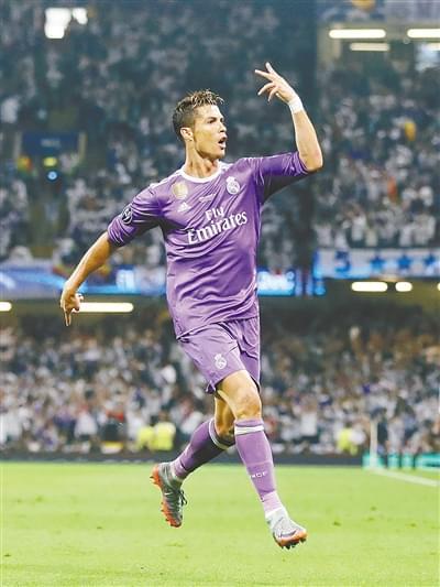 侯森：真不想看到一次次从门里捡球了；我们离不了球迷的支持