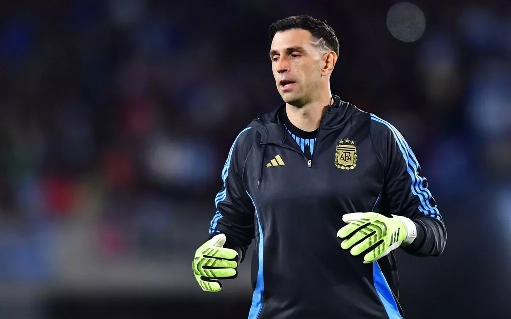 椰子：踢后卫让库普恢复信心；DV9受伤是戴维和奥蓬达的机会