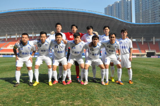 弗格森谈曼联：新门将拉门斯状态出色，球队当前状态正在好转（弗格森：曼联新门将拉门斯发挥抢眼，球队状态回暖）