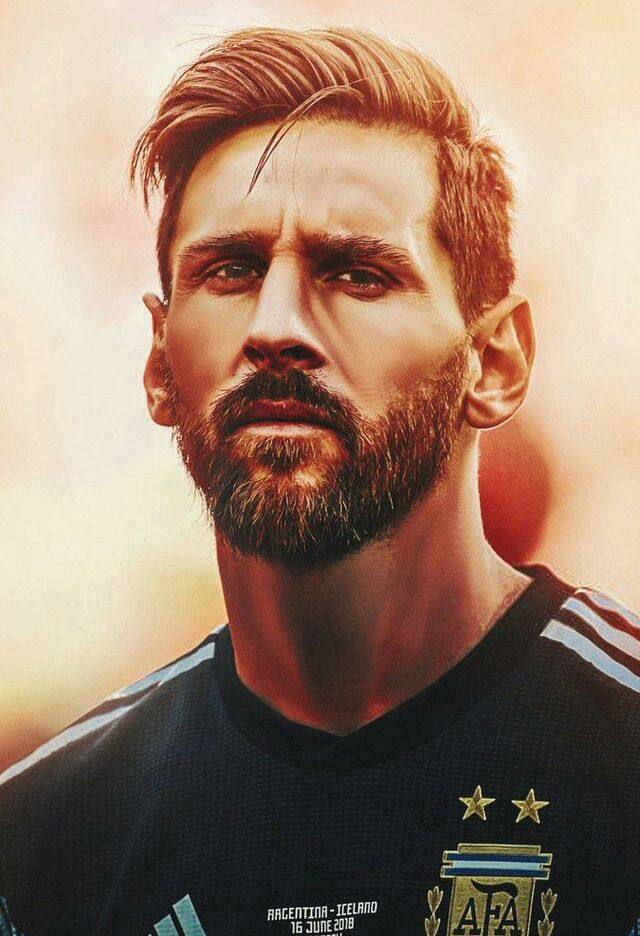 萨拉维亚：C罗是我的榜样，他是世界上任何运动员最好的代表（萨拉维亚盛赞C罗：我的榜样，也是全球运动员的最佳典范）