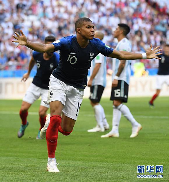 官方：德罗西出任热那亚新任主教练；双方签约至2026年6月