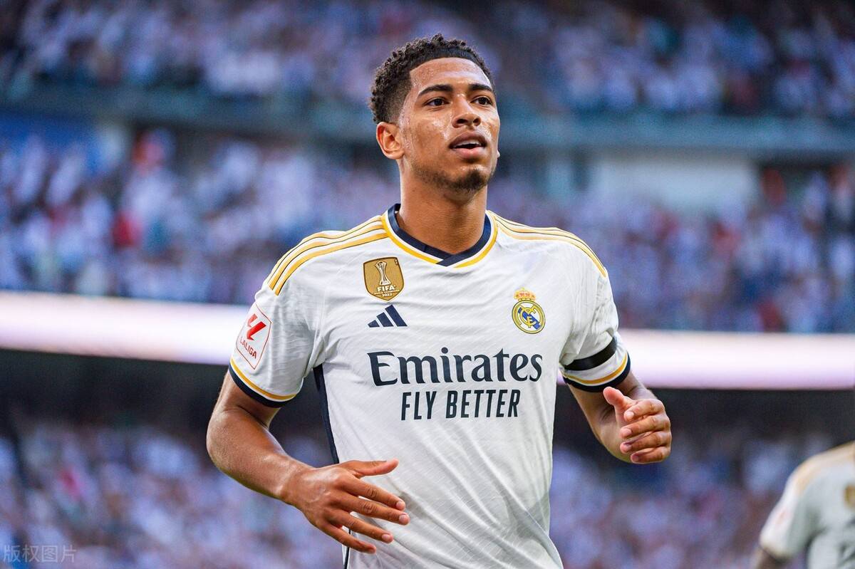 捷克主帅：普罗沃德因伤缺席，查卢佩克和马尔科维奇情况待定（捷克主帅：普罗沃德伤缺，查卢佩克与马尔科维奇待评估）