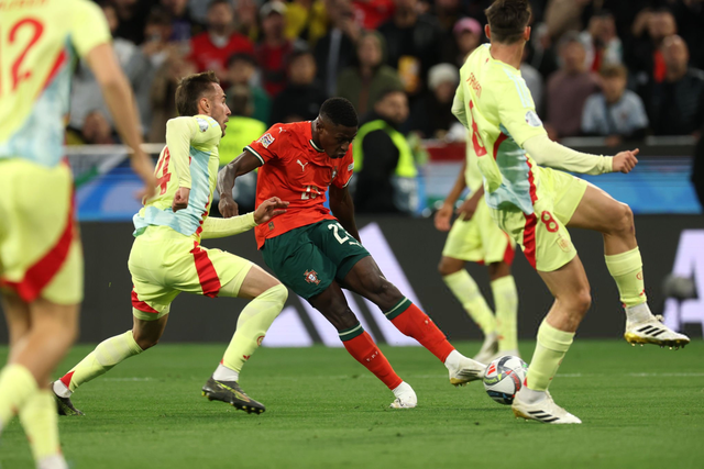 科勒：建议施洛特贝克留在多特；拜仁得留下正处于巅峰的于帕（科勒建议施洛特贝克留守多特，称拜仁应续留巅峰期的于帕）