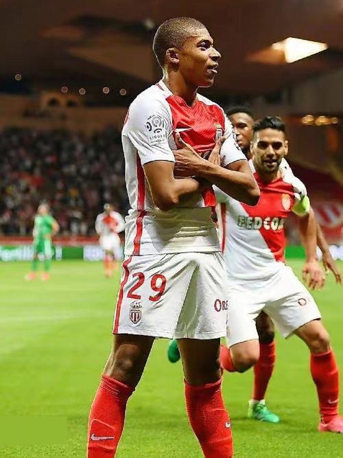 早报：五大联赛重燃战火