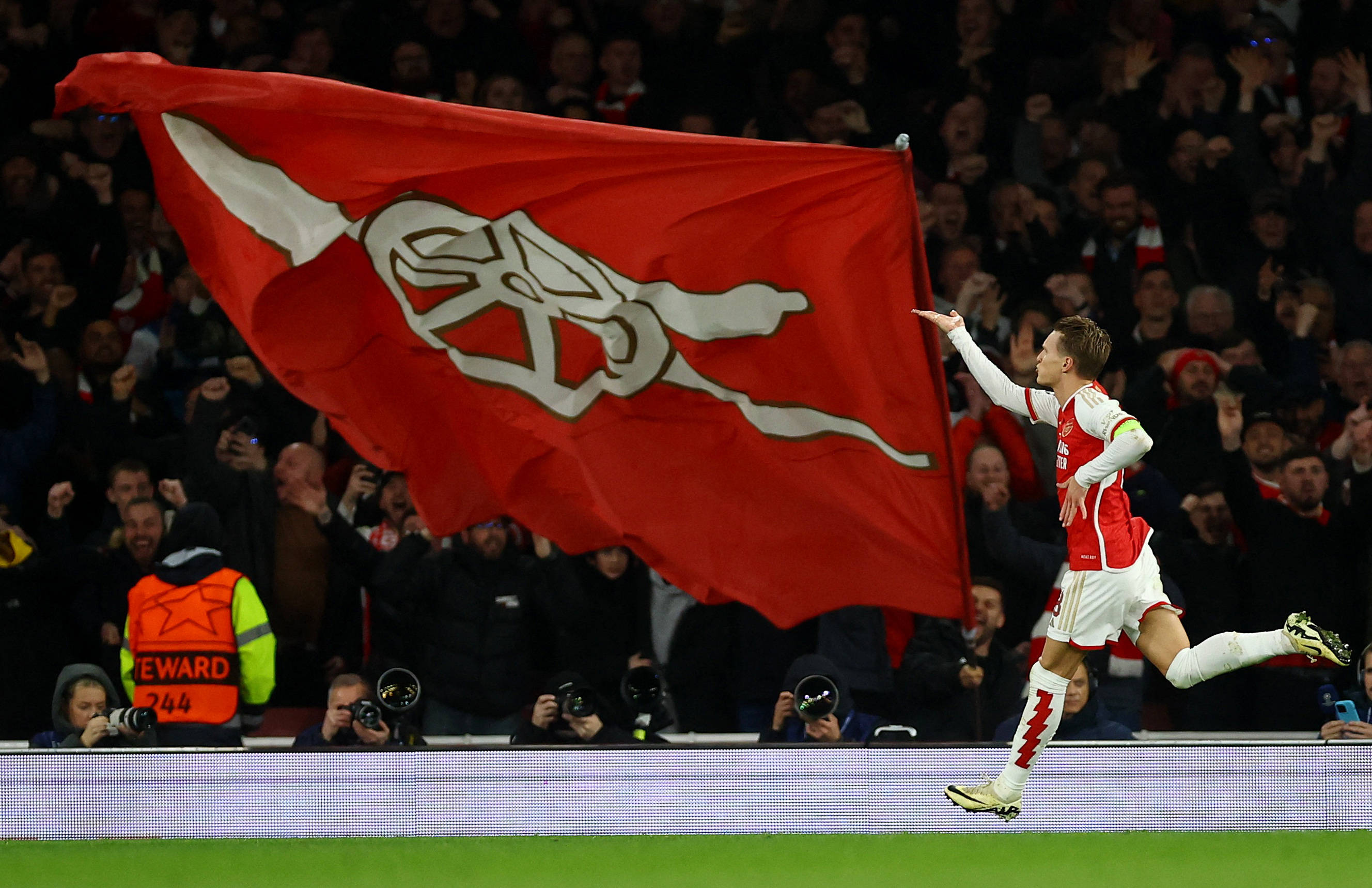 萨内蒂：梅西完全有能力继续在阿根廷担任领袖，他想再次为国出战（萨内蒂：梅西仍具领导阿根廷的实力，渴望再披国家队战袍）