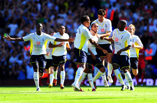 电讯报：对热刺来说签下帕利尼亚比引进吉布斯-怀特更重要