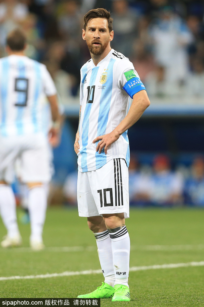 NBA：独行侠轻取公牛 东契奇收获准三双