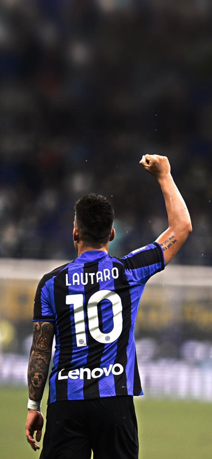 前15轮德甲凯恩6次当选全场最佳，比其他球员至少多3次（德甲前15轮：凯恩6次当选全场最佳，领先其他球员至少3次）