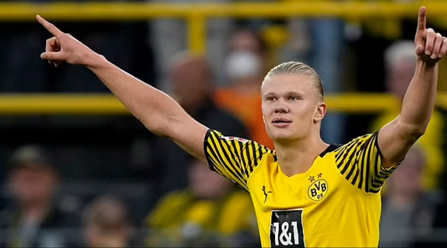 詹姆斯伤缺，湖人击败鹈鹕，豪取7连胜，三巨头34罚惹争议