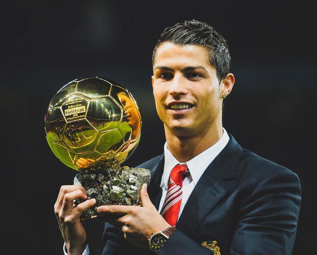 1-1战平，利物浦丢三分！英超积分榜：切尔西1-3惨败，阿森纳稳居榜首（1-1收场，利物浦无缘三分；英超榜单：切尔西1-3遭惨败，阿森纳继续领跑）