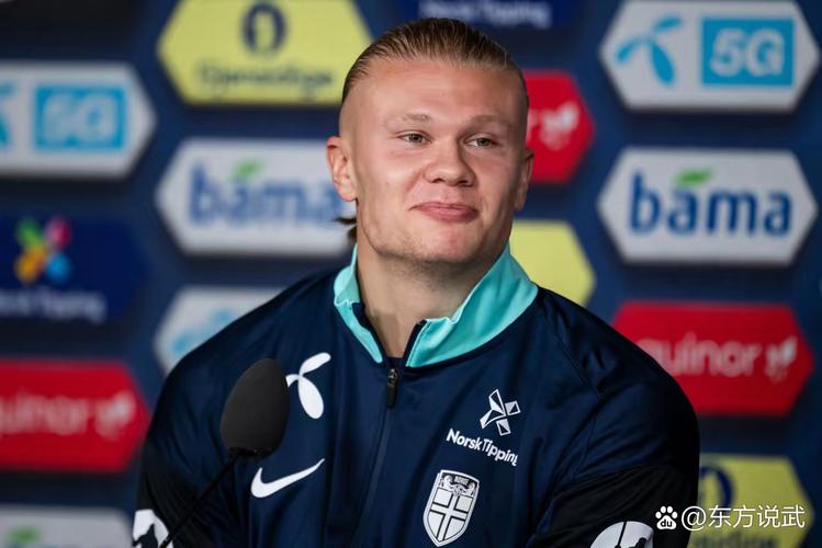 巴萨球迷再次在诺坎普比赛第10分钟集体高喊梅西的名字！