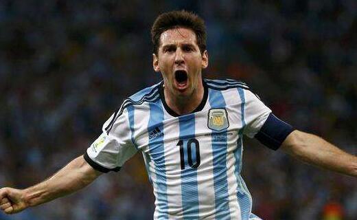 年仅18岁！库巴西已代表巴萨出场100次（18岁天才库巴西迎来为巴萨第100次出场）