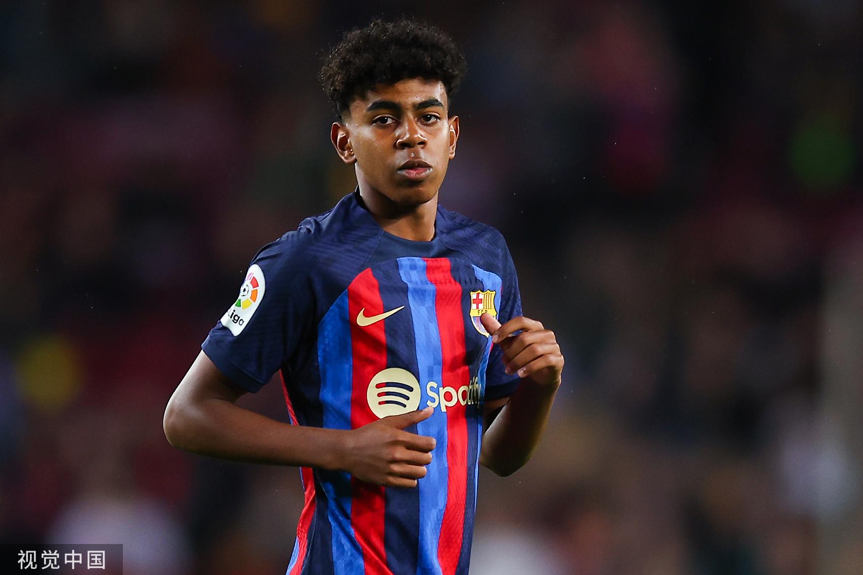 亚马尔社媒更换头像：诺坎普是书写历史的地方（亚马尔社媒换新头像：诺坎普见证历史书写）