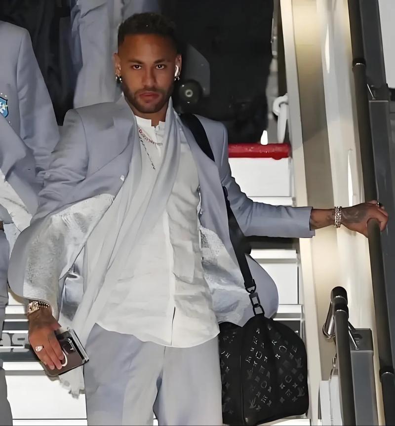 姆本扎：中国足球在精神层面需树立更坚定的目标，要重视青训